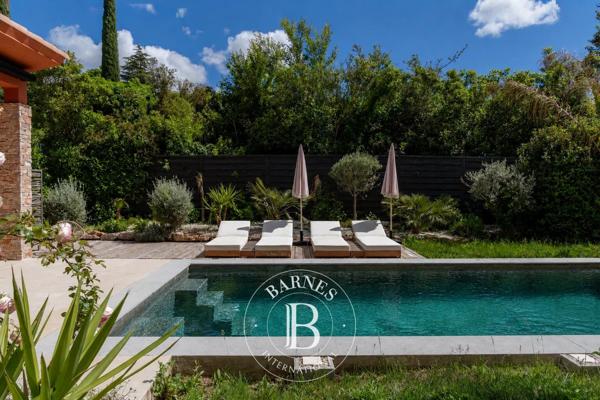 Aix-en-Provence, Maison 5 Chambres -  250 m² à vendre