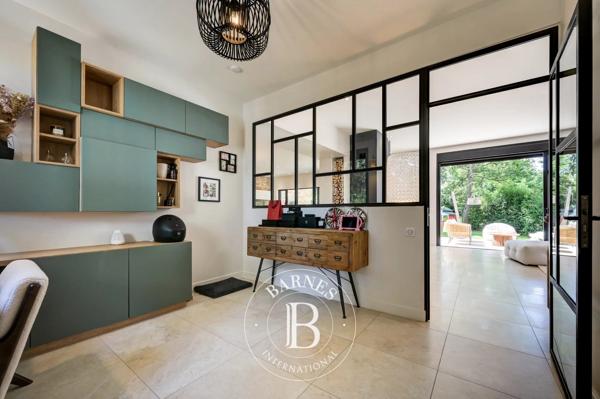 Aix-en-Provence, Maison 5 Chambres -  250 m² à vendre
