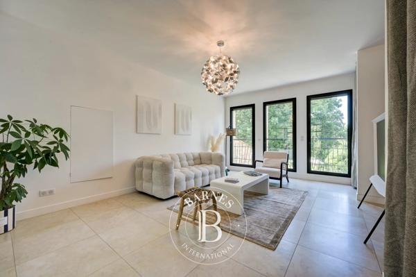 Aix-en-Provence, Maison 5 Chambres -  250 m² à vendre