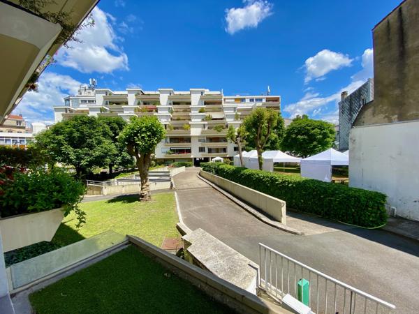 Appartement 2 pièce(s) 1 chambre(s) 80 m²