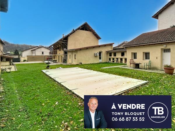 Bourgoin-Jallieu (38300) ST SAVIN - CORPS DE FERME RENOVE AVEC DEPENDANCES