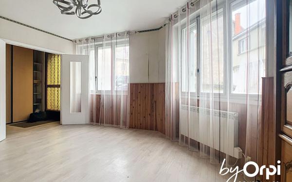 Maison à vendre    4 pièces • 83,73 m2 Saint-Gervais-d'Auvergne