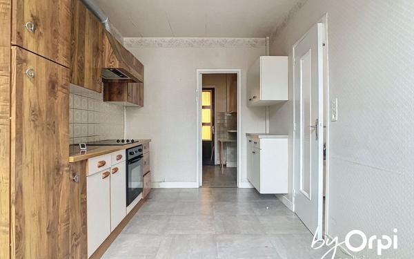 Maison à vendre    4 pièces • 83,73 m2 Saint-Gervais-d'Auvergne