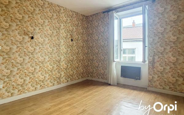 Maison à vendre    4 pièces • 83,73 m2 Saint-Gervais-d'Auvergne