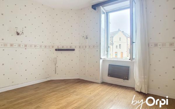 Maison à vendre    4 pièces • 83,73 m2 Saint-Gervais-d'Auvergne