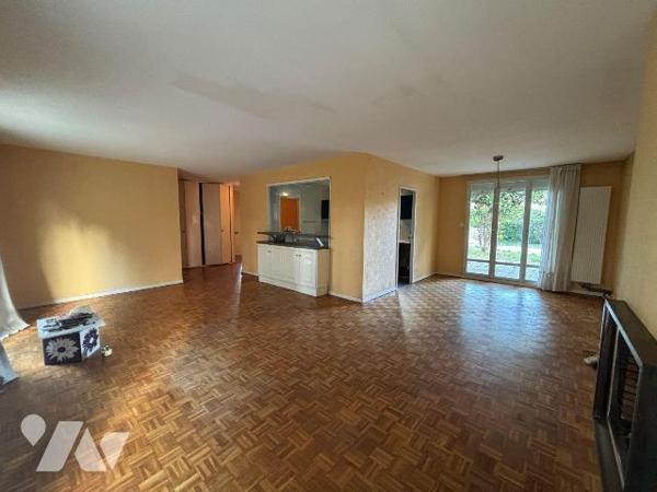 A VENDRE, Gironde, Proche Bordeaux, LE TAILLAN MEDOC, domaine de Hontane, sur un terrain de 105...