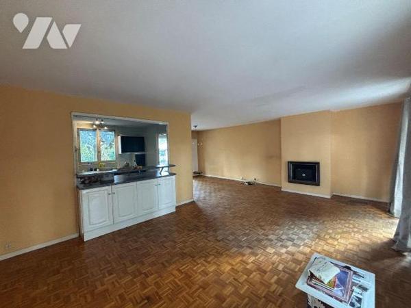 A VENDRE, Gironde, Proche Bordeaux, LE TAILLAN MEDOC, domaine de Hontane, sur un terrain de 105...