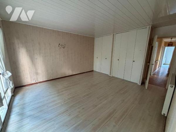 A VENDRE, Gironde, Proche Bordeaux, LE TAILLAN MEDOC, domaine de Hontane, sur un terrain de 105...