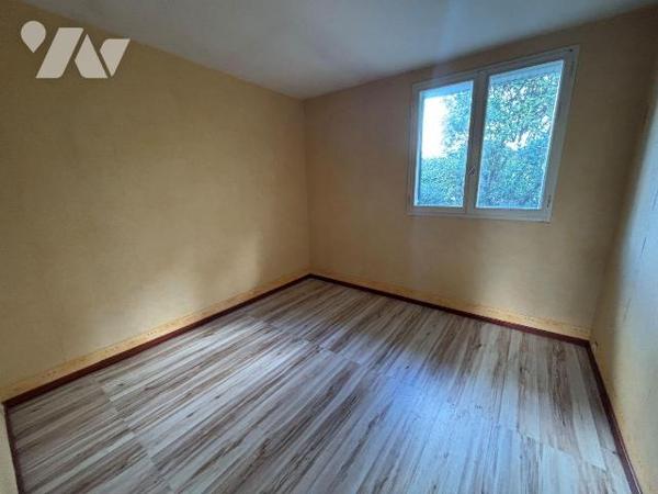 A VENDRE, Gironde, Proche Bordeaux, LE TAILLAN MEDOC, domaine de Hontane, sur un terrain de 105...