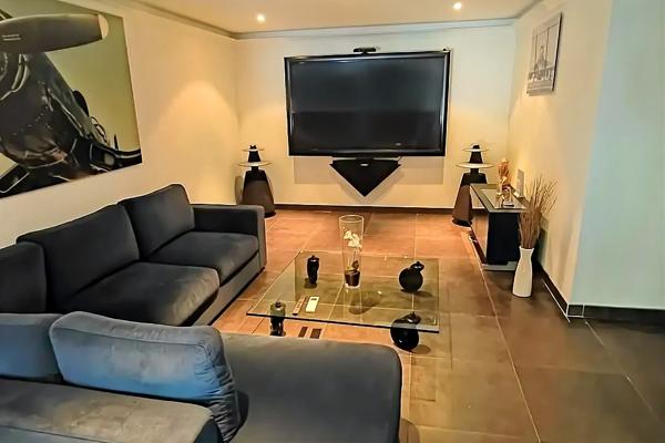 Rochefort-du-Gard (30650) Maison Rochefort Du Gard 9 pièce(s) 314 m2