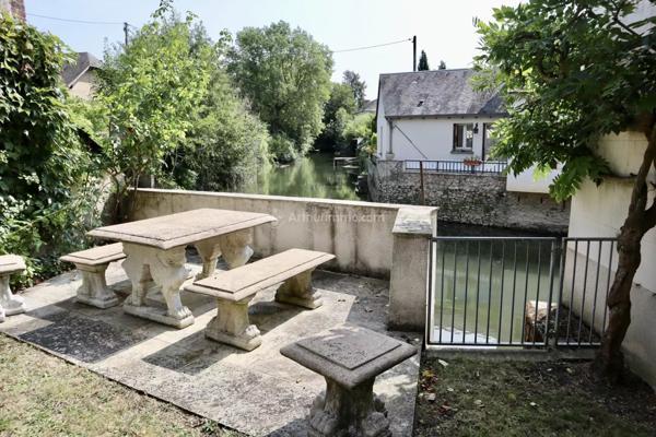 Vente Maison de ville 10 pièces 275 m2 à La Chartre-sur-le-Loir