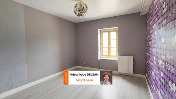 Maison à vendre - 7 pièces - ORLEAT (63190) - avec Potentiel Commercial/Libéral