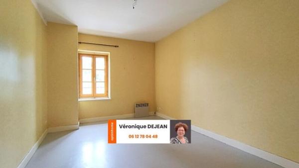 Maison à vendre - 7 pièces - ORLEAT (63190) - avec Potentiel Commercial/Libéral