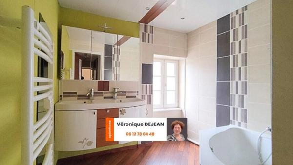 Maison à vendre - 7 pièces - ORLEAT (63190) - avec Potentiel Commercial/Libéral