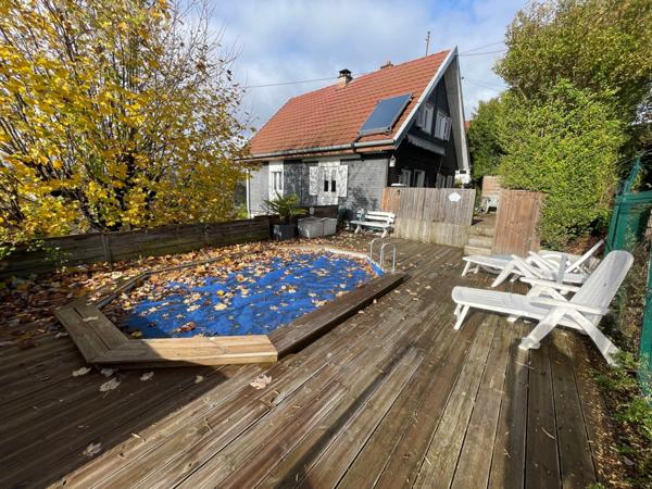 Chalet F4 sur sous sol avec terrain, parking et piscine