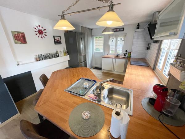 Chalet F4 sur sous sol avec terrain, parking et piscine