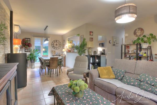 Maison rénovée avec sous-sol complet, jardin sans vis-à-vis et confort moderne