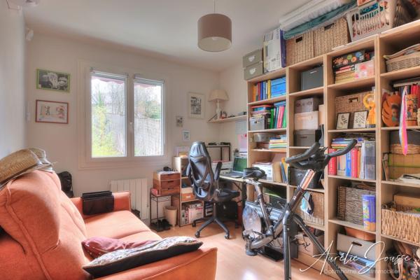 Maison rénovée avec sous-sol complet, jardin sans vis-à-vis et confort moderne