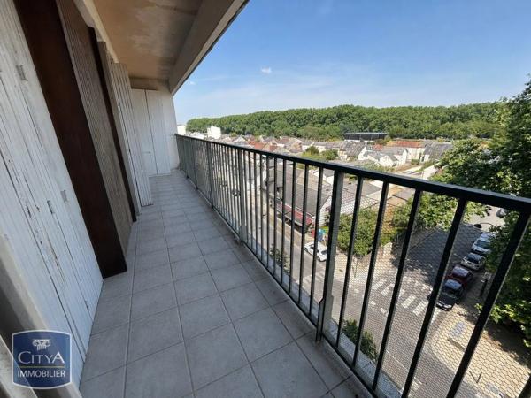 Appartement à louer 2 pièces 49.4m² Bourges (18000)