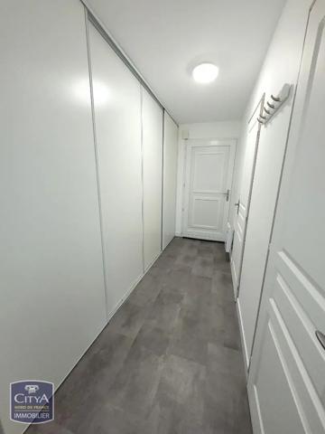 Appartement à louer 2 pièces 46.1m² Calais (62100)
