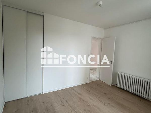 Location Appartement 3 pièces 72 m² - APPARTEMENT 11 Niort 79000