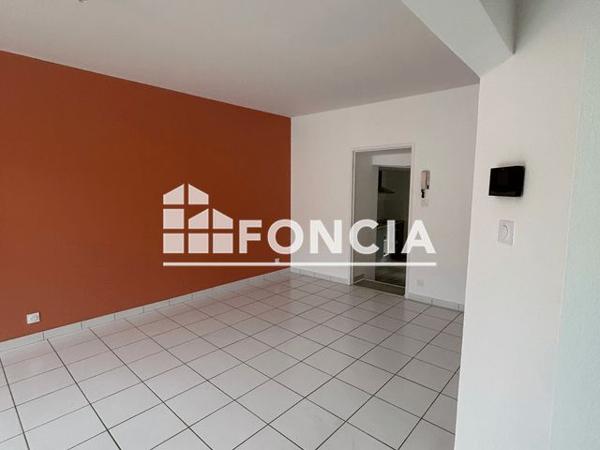 Location Appartement 3 pièces 72 m² - APPARTEMENT 11 Niort 79000