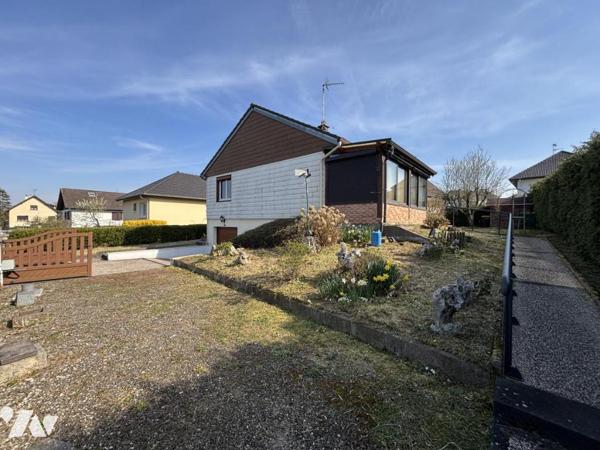 Maison 3 pièces (env. 72 m² habitables) située dans un secteur résidentiel calme