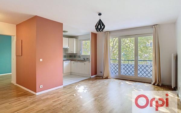 Appartement à vendre    2 pièces • 44,48 m2 Issy-les-Moulineaux