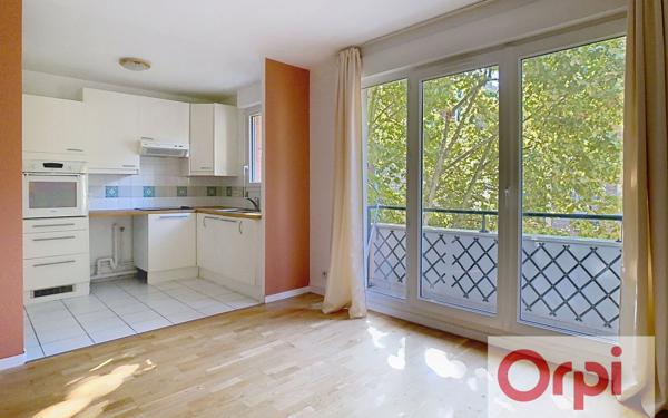 Appartement à vendre    2 pièces • 44,48 m2 Issy-les-Moulineaux
