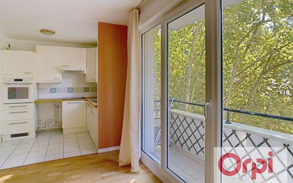 Appartement à vendre    2 pièces • 44,48 m2 Issy-les-Moulineaux