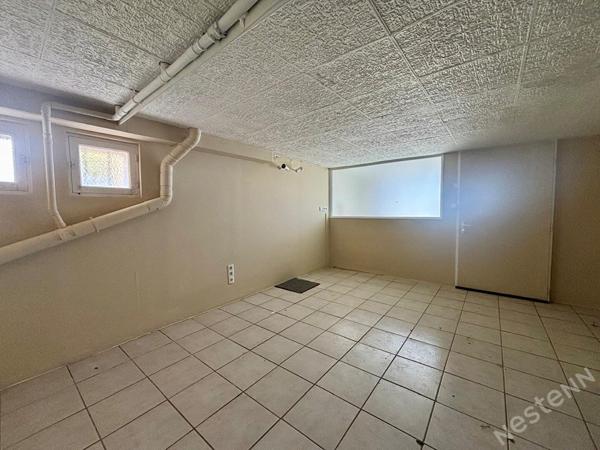 ARTIGUES - Maison à louer de type 3 avec jardin clôturé, garage et bureau.