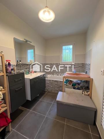 Pavillon de plain-pied, avec Hangar de 120m²