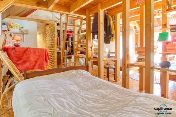 Dpt Lot et Garonne (47), à vendre FUMEL propriété en pierre P7 sur un terrain de 4ha de terrain