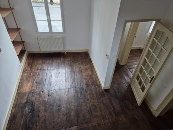 Petite maison de caractère, centre ville