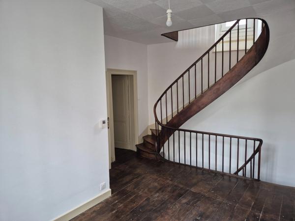 Petite maison de caractère, centre ville