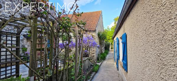 Étampes (91150) Maison de caractère avec dépendances, cour et jardin