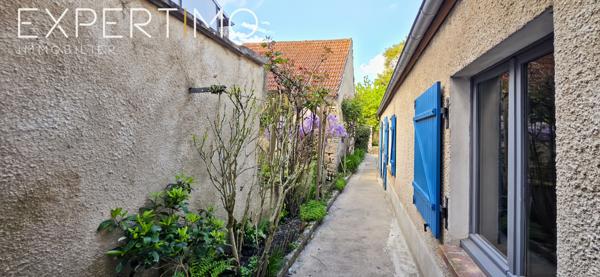 Étampes (91150) Maison de caractère avec dépendances, cour et jardin