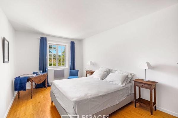 Ancienne ferme restaurée, panorama sur le Pilat et art de vivre à 40 minutes de Lyon