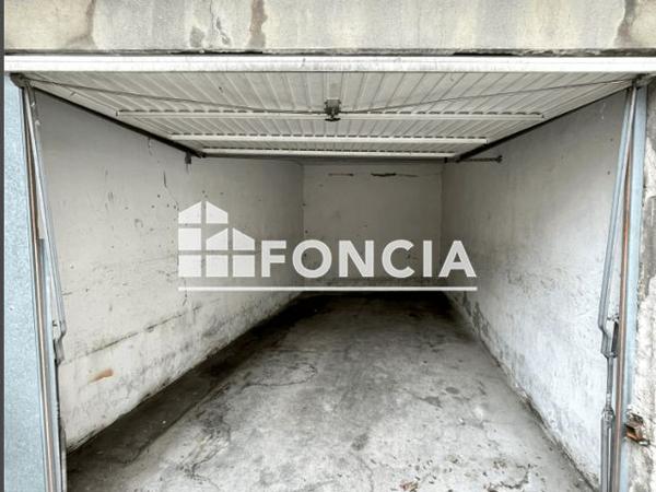 Location Parking 12 m² - 42 AV ALBERT 1ER DE BELGIQUE Grenoble 38100