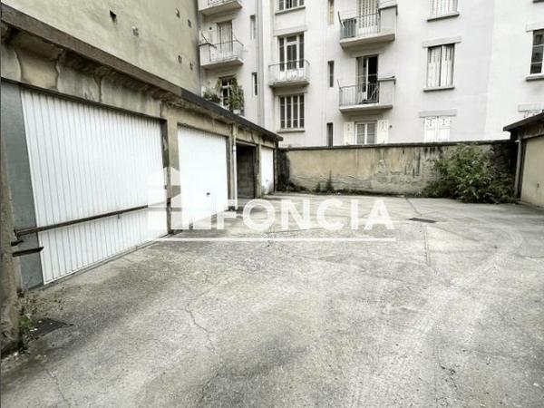 Location Parking 12 m² - 42 AV ALBERT 1ER DE BELGIQUE Grenoble 38100