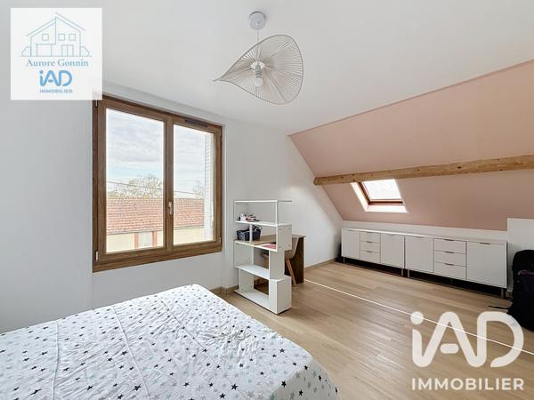 Maison à vendre 5 pièces 138,1 m² Sancoins