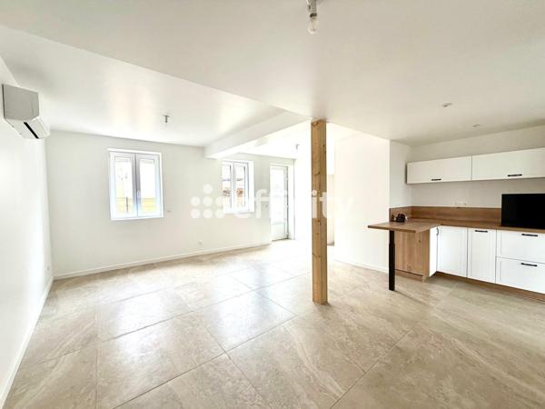 Maison
         7 pièces
        - 135 m² 279 500 € *