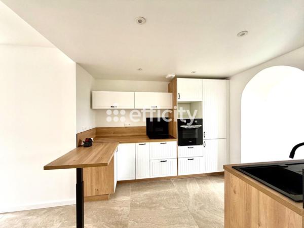 Maison
         7 pièces
        - 135 m² 279 500 € *