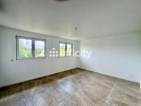 Maison
         7 pièces
        - 135 m² 279 500 € *