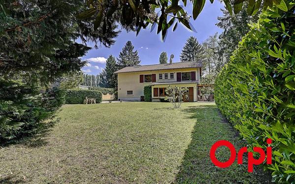 Maison à vendre    6 pièces • 195 m2 Cailloux-sur-Fontaines