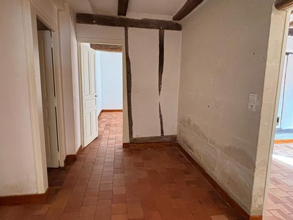 Maison du 19ème en Pierre située dans un environnement calme sur la commune d'Auverse