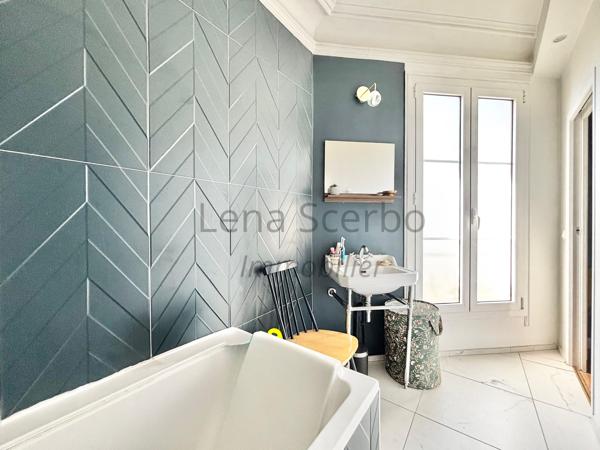 Appartement
         3 pièces
        - 63 m² 545 000 € *