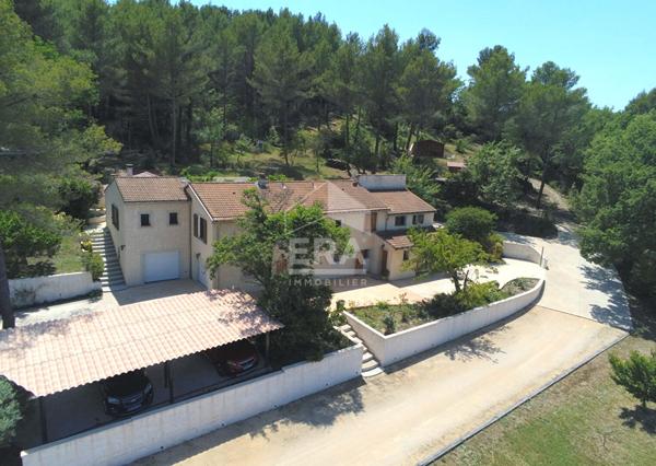 Bâtisse de 263 m2 - AIX EN PROVENCE 