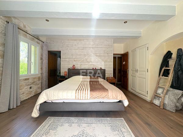 Bâtisse de 263 m2 - AIX EN PROVENCE 