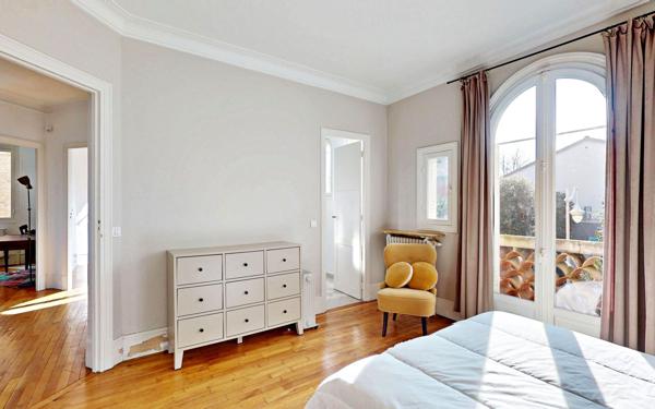 Maison à vendre    6 pièces •  Montrouge